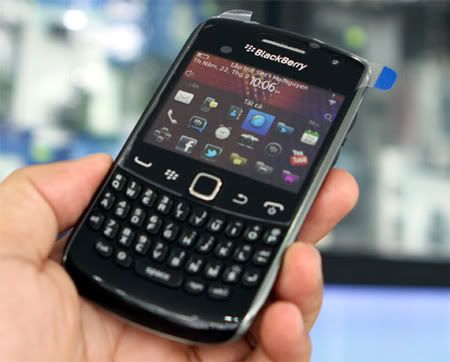 BlackBerryCurve9360Unbox14_98f9a.jpg