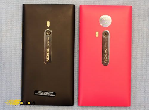 Lumia-800-vs-N9-15.jpg