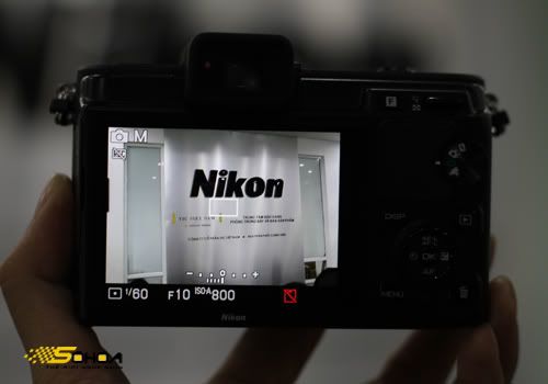 Nikon-V1_2.jpg