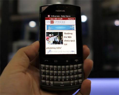 Nokia-Asha-303.jpg