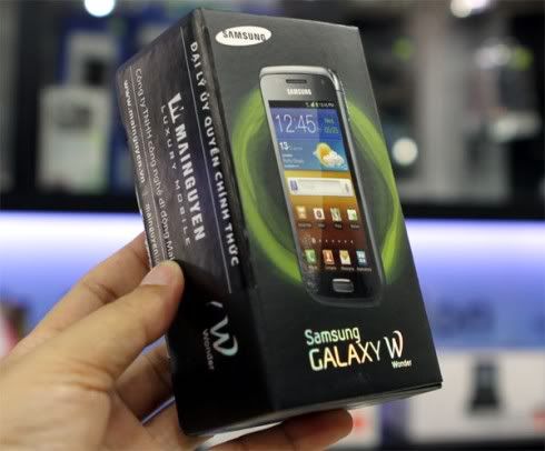 Samsung-Galaxy-W-Unbox_1.jpg