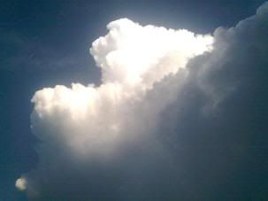 An after-storm geometrical cloud shape
