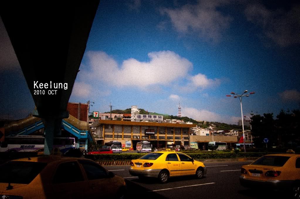 http://i1086.photobucket.com/albums/j455/veryyung/2010keelung/101012023.jpg