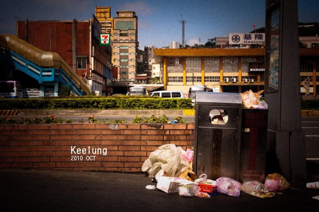 http://i1086.photobucket.com/albums/j455/veryyung/2010keelung/101012024.jpg
