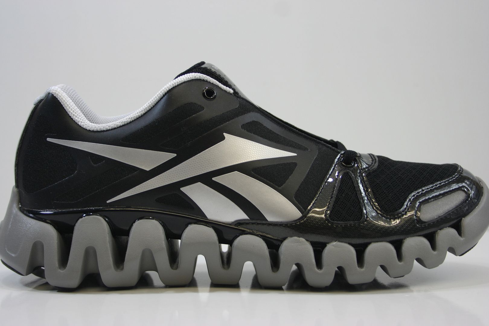 reebok zig techs