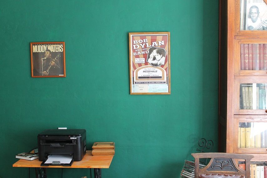  photo c_den_green.jpg