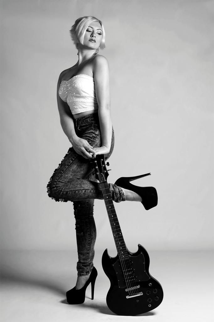 IMAGE: http://i1086.photobucket.com/albums/j457/DThriller/Mobile%20Uploads/2014-08/8B39B0E5-0AE0-4A2E-9434-25129E4C65F8_zpsvweinvxt.jpg