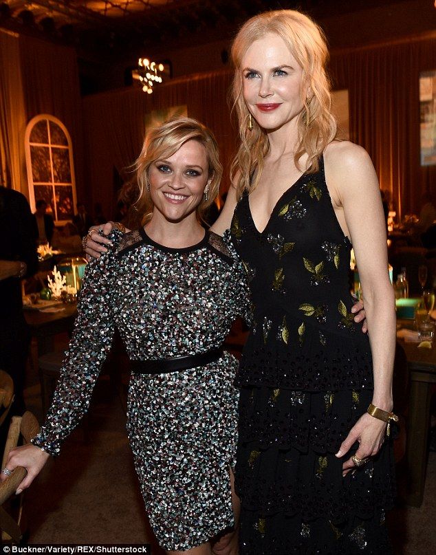  photo 3CF26B0700000578-4202350-After_affair_Nicole_and_pal_Reese_Witherspoon_caught_up_at_the_B-a-36_1486541196889_zpsgdyz4ts1.jpg