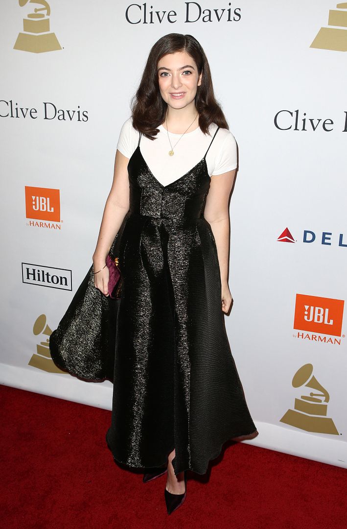  photo lorde-clive-davis-pregrammy-party-in-los-angeles-february-11th-2017-2_zps1d2j5udn.jpg
