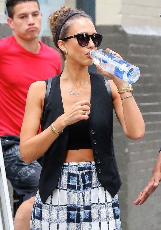  photo Jessica_Alba_Out_Friends_NYC_JoCsRNrG8fxx_zps5e328095.jpg