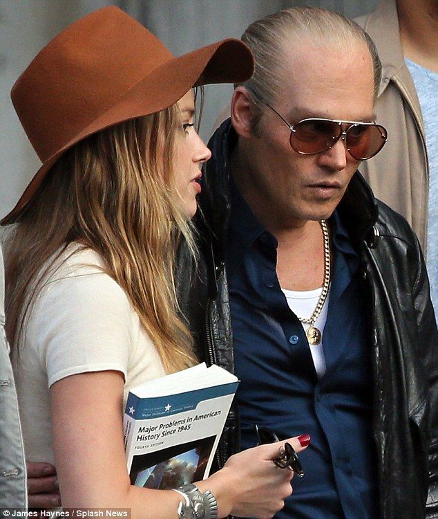  photo article-2700876-1FDC215E00000578-370_634x750_zps4cbe5424.jpg