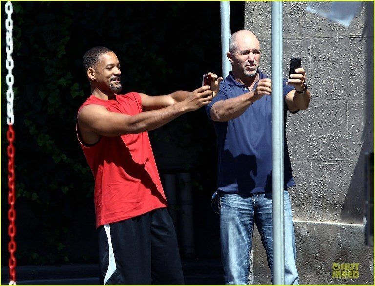  photo will-smith-stops-enjoys-beautiful-tower-of-pisa-02_zps48016a06.jpg