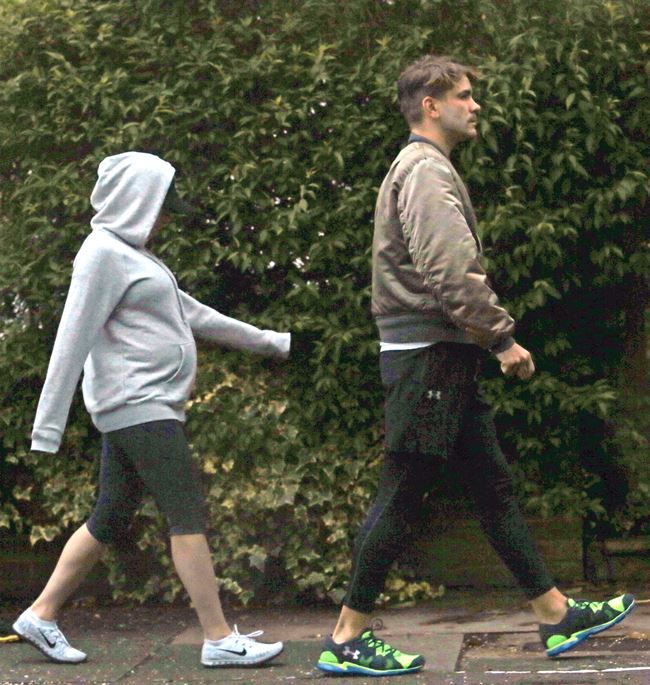  photo scarjobump4_zpsfa7f37d2.jpg