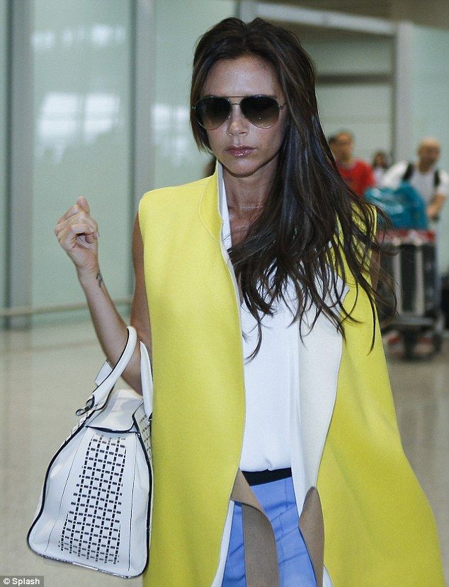  photo article-2346317-1A72D60A000005DC-538_634x830_zpsfffb11bb.jpg