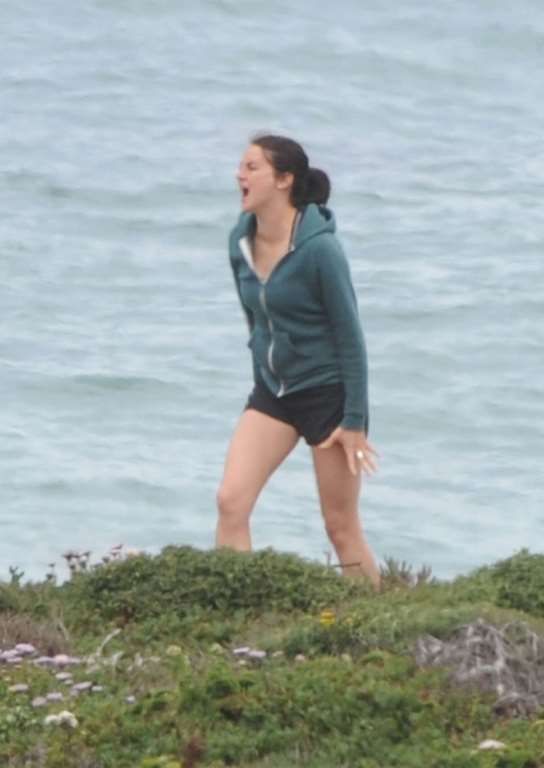 photo Shailene-Woodley-on-the-set-of-Big-Little-Lies--03_zpszo1kylxs.jpg