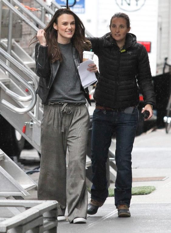  photo Keira_Knightley_-_Set_of_Collateral_Beauty_in_New_York___01032016_015_zpsbulurjne.jpg