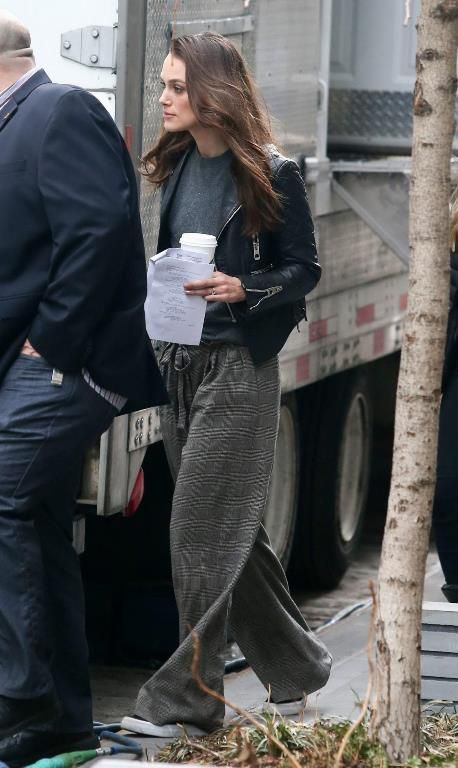  photo Keira_Knightley_-_Set_of_Collateral_Beauty_in_New_York___01032016_020_zpsn5xd0atz.jpg
