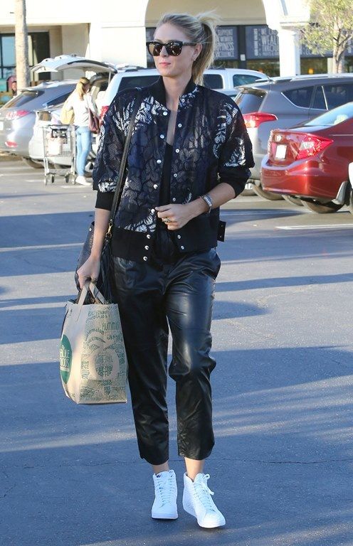 photo Maria Sharapova is spotted out shopping at Whole Foods in Los Angeles - M_0014_zpszbjvindg.jpg