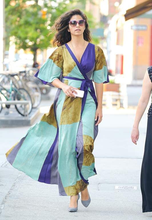  photo Camila_Alves_out_and_about_in_New_York_City_July_23-2016_019_zps3ul7ifde.jpg