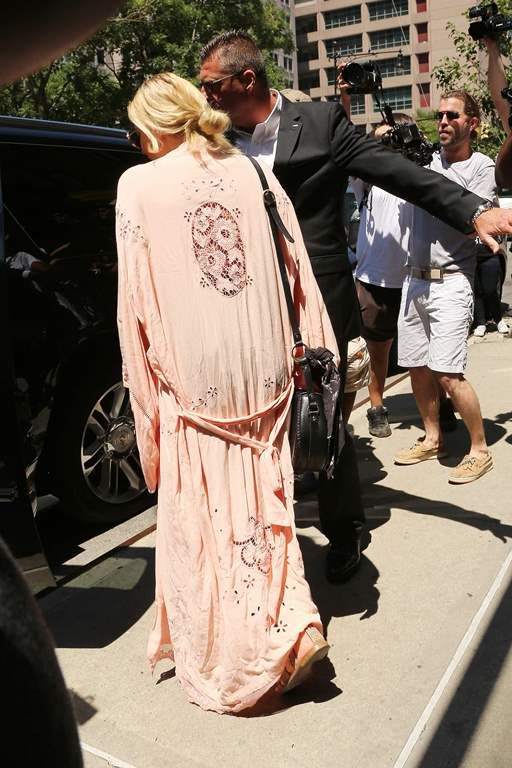  photo Margot Robbie - Out and about in New York City July 27-2016 073_zpscobxa5hc.jpg