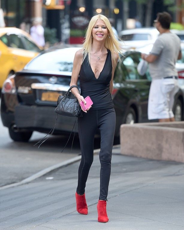  photo Tara_Reid_out_and_about_in_NYC_006_zps3eutdoxd.jpg