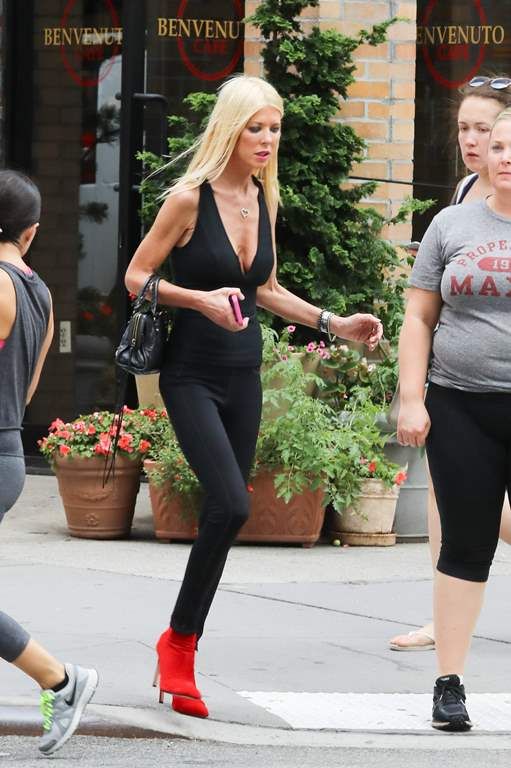  photo Tara_Reid_out_and_about_in_NYC_July_16-2016_000_zpsziyrbeqc.jpg
