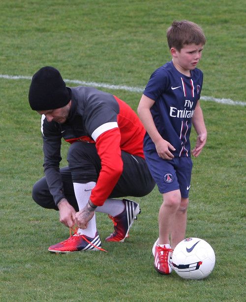 photo FFN_Beckhams_Soccer_CHP_041913_51072413-500x613_zps78617fba.jpg