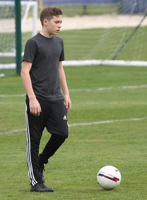 photo FFN_Beckhams_Soccer_CHP_041913_51072429-500x680_zps01f62a7e.jpg