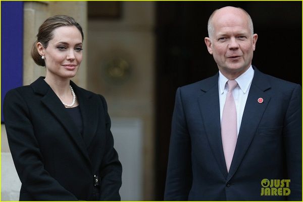 photo angelina-jolie-g8-foreign-ministers-conference-01_zps0d207ec3.jpg