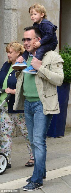 photo article-0-1A1F4A5B000005DC-407_306x832_zps99c226b6.jpg