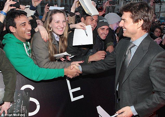 photo article-2303789-19127D02000005DC-666_634x449_zps3b1657d5.jpg