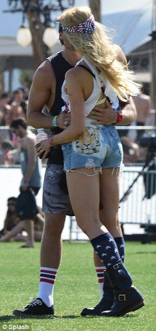 photo article-2308518-19449740000005DC-520_306x648_zps0ef6e45e.jpg