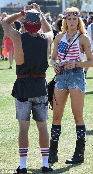 photo article-2308518-19449774000005DC-859_306x570_zps11835205.jpg