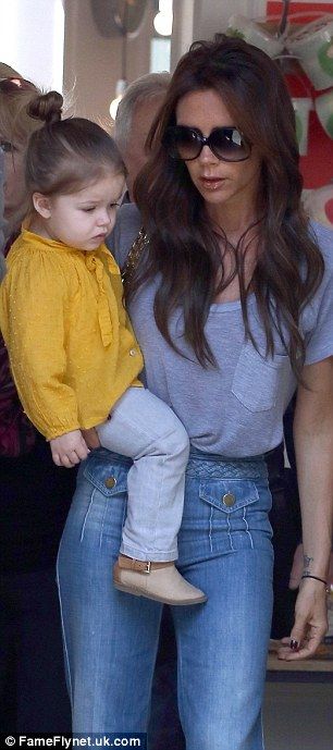 photo article-2312080-1966064E000005DC-585_306x689_zpsfa6a68eb.jpg