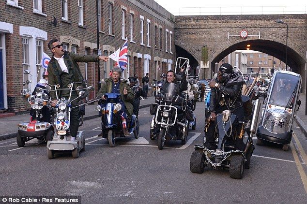  photo article-2318098-19925ED3000005DC-50_634x422_zps80ab65c6.jpg