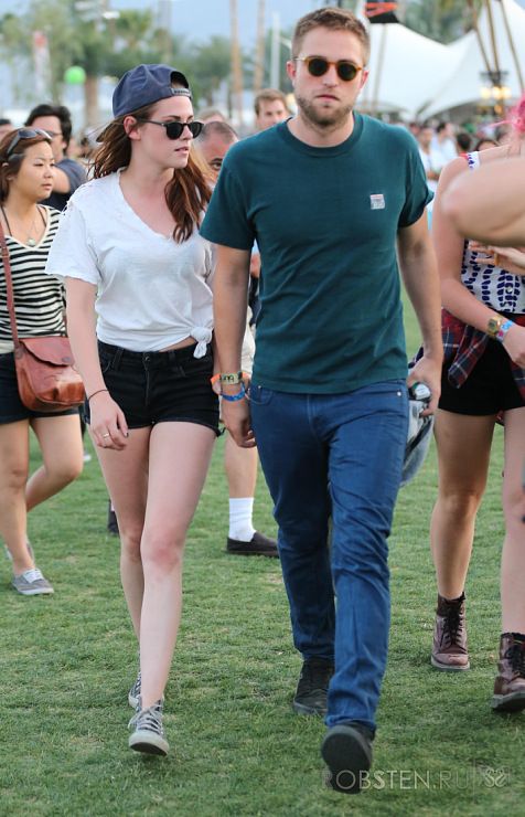 2013 Coachella Valley Music and Arts Festival photo 127847-79b7e-66776290-m750x740-u885bc_zps313adbd9.jpg