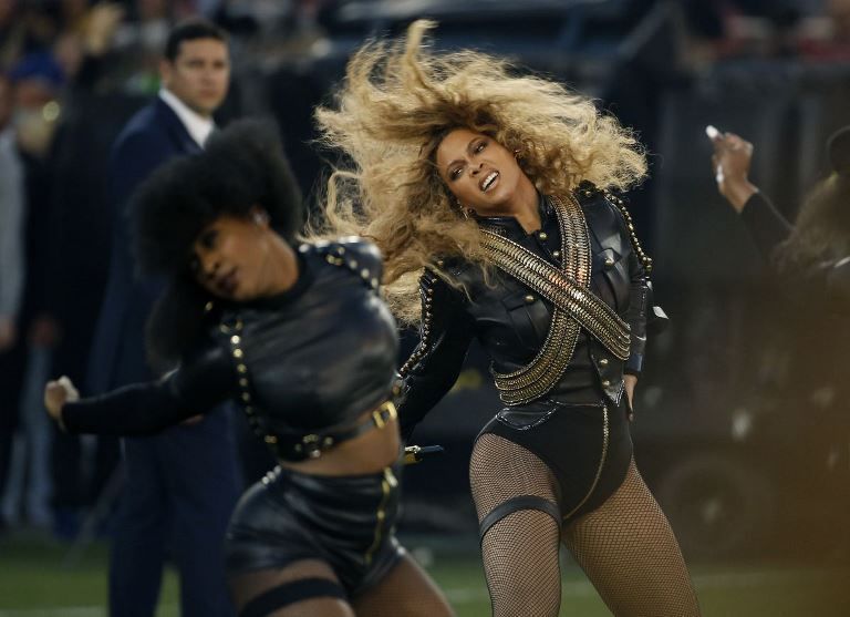  photo Beyonce Knowles - At Pepsi Super Bowl 50 Halftime Show in Santa Clara - 07022016_027_zpsil1hh4nj.jpg
