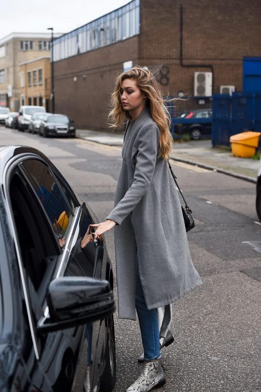  photo Gigi Hadid - Leaving a Photo Studio in London - 21122015_008_zps7sjh4dys.jpg