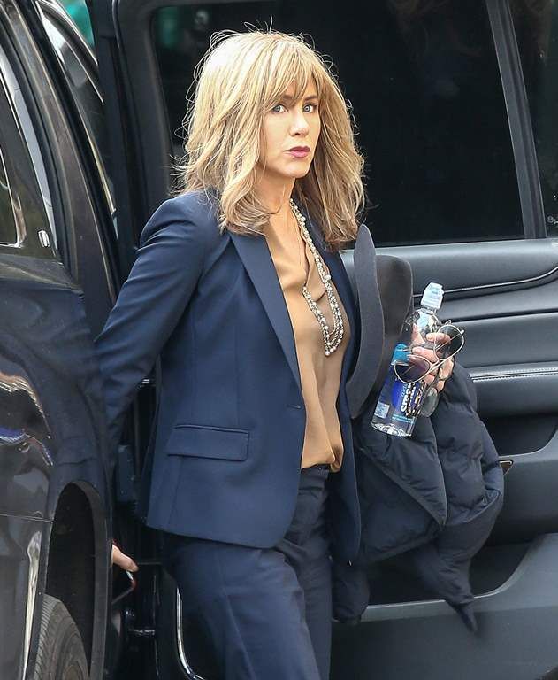 photo Jennifer Aniston on the Set for the Movie _The Yellow Bird__24_zps0th48xaq.jpg