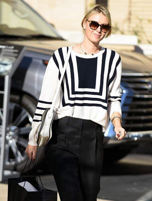  photo Maria_Sharapova_Seen_Christmas_shopping_in_Beverly_Hills_December_18-2015_029_zpsovujpzdt.jpg