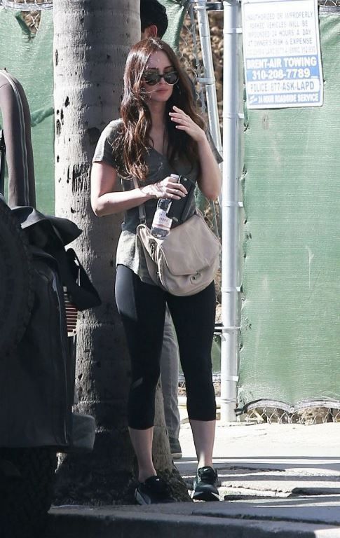  photo Megan Fox - Out and About in Brentwood - 12022016_005_zpsj9unec9z.jpg