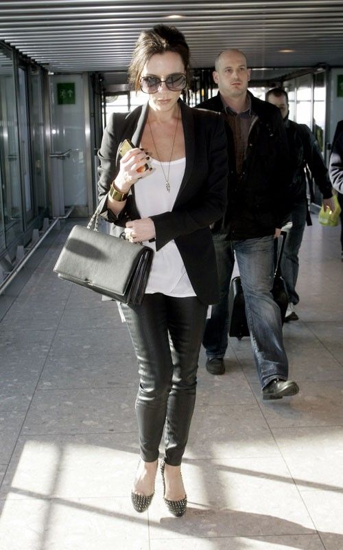 Вика в Heathrow Photobucket