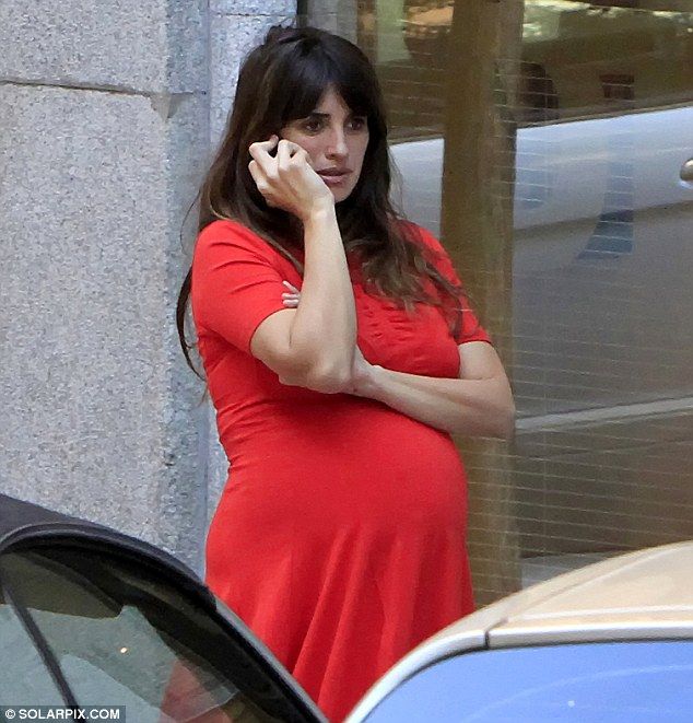 photo article-2331955-1A08A49D000005DC-759_634x661_zps204db76f.jpg