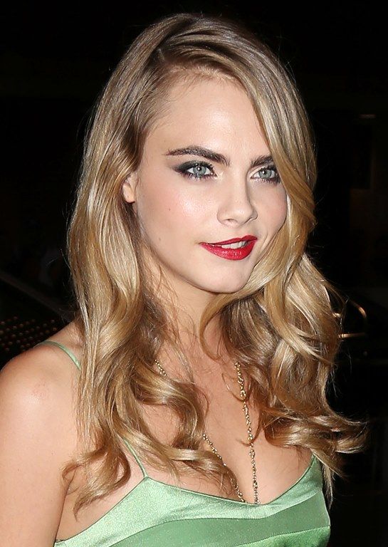 photo CaraDelevingne_06092014_DFSDAW_006_zpsdc8c4ef3.jpg