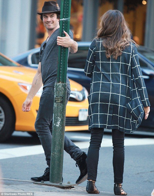  photo article-2735187-20D2F58C00000578-725_634x807_zps6f58ae66.jpg