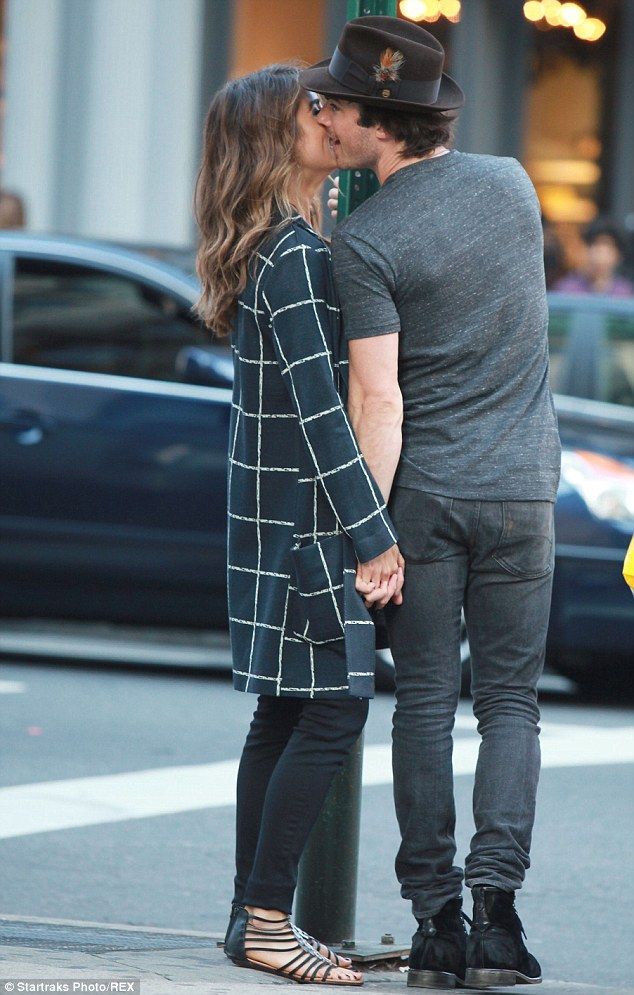  photo article-2740200-20FAB20600000578-856_634x995_zpsc3cec9fe.jpg