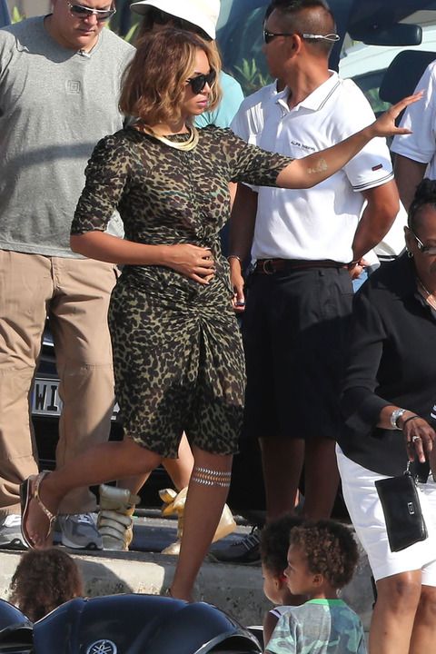  photo gallery_main-Ariana-Grande-Japanese-Tease-082_zps25fb9e2a.jpg