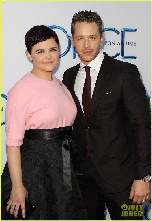 ginnifer-goodwin-josh-dallas-are-the-cutest-couple-at-once-upon-a-times-season-four-08_zps690821e4.jpg