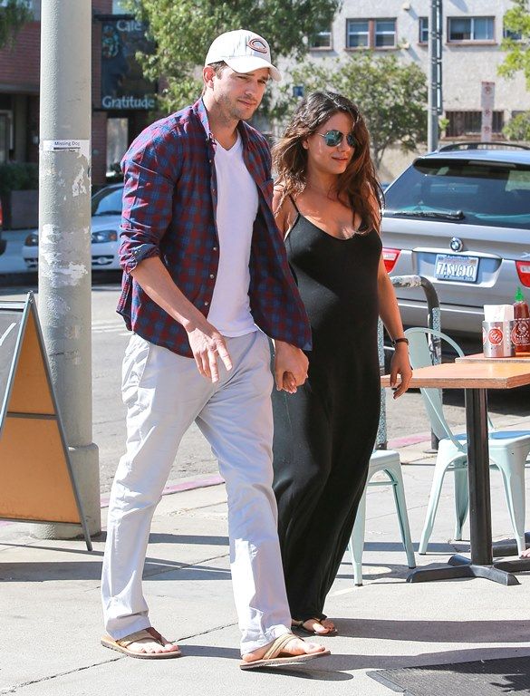  photo mila-kunis-14_zpsd285ae6b.jpg