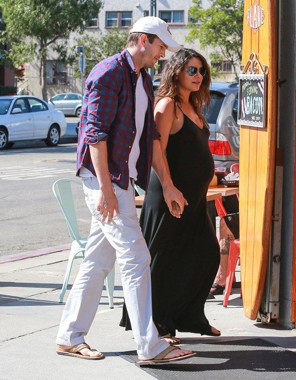  photo mila-kunis-15_zps1f9046c2.jpg